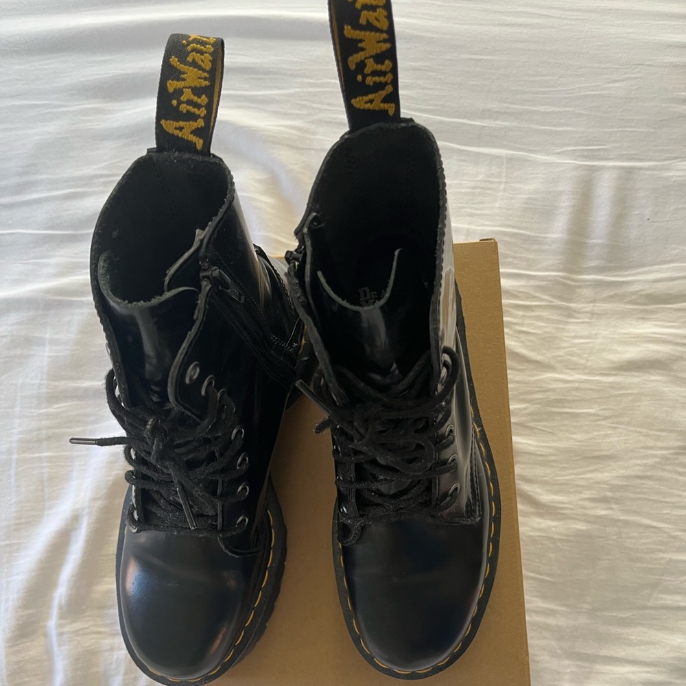 Dr. Martens Jadon platform Boots - Picture 2 of 5